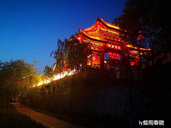 洛阳八大景之铜驼暮雨夜景